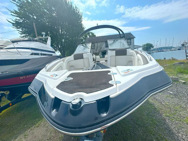 Slide: The Image of Yamaha 242 Limited S 2013 - 3