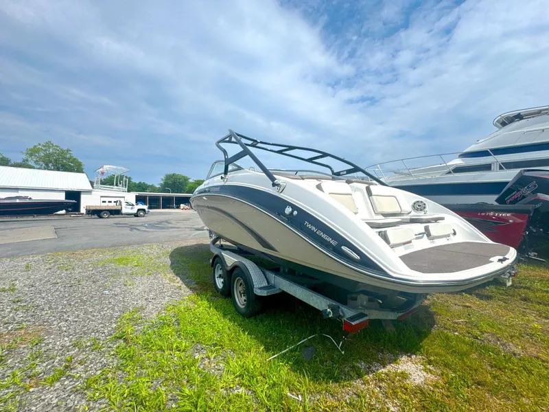 Slide: The Image of Yamaha 242 Limited S 2013 - 6