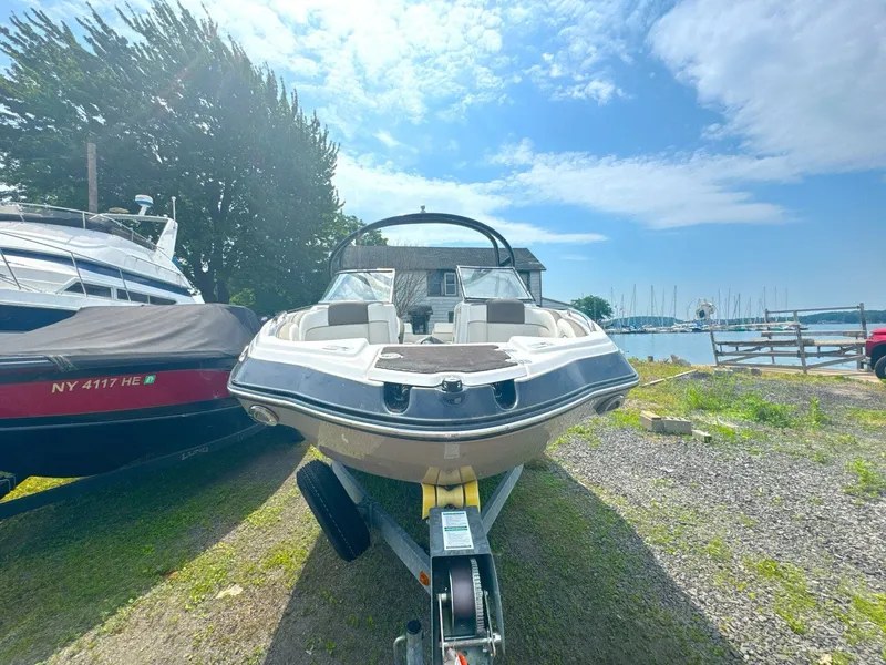 Slide: The Image of Yamaha 242 Limited S 2013 - 7