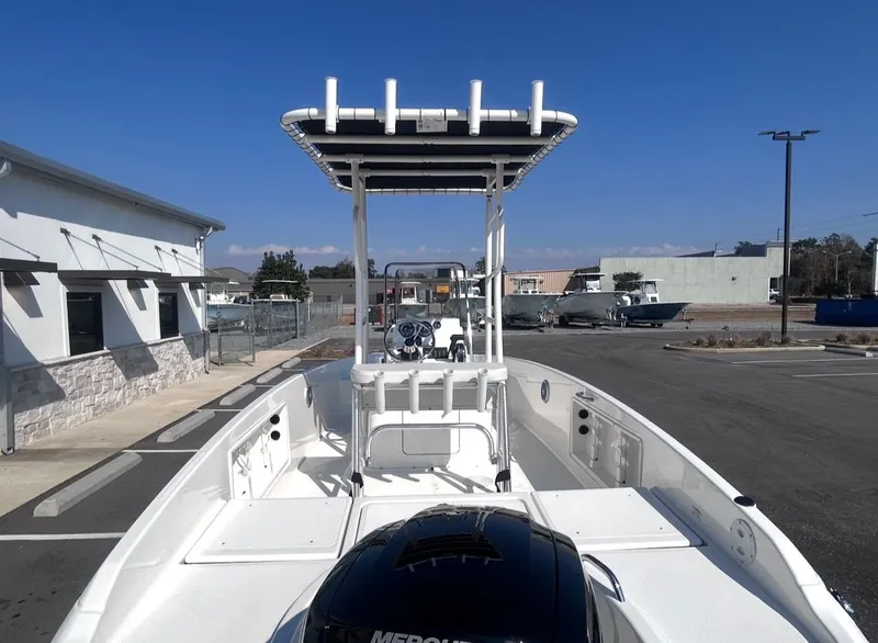 Slide: The Image of Bayliner T18LE 2026 - 11