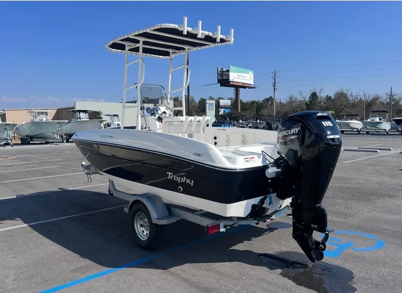 Slide: The Image of Bayliner T18LE 2026 - 5