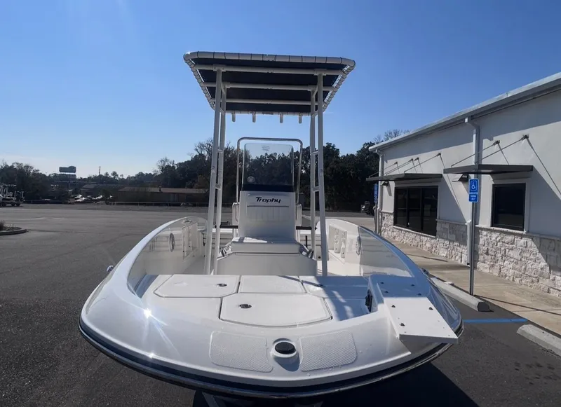 Slide: The Image of Bayliner T18LE 2026 - 7