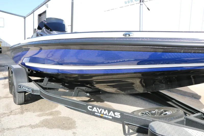 Slide: The Image of Caymas CX 201 PRO 2027 - 15