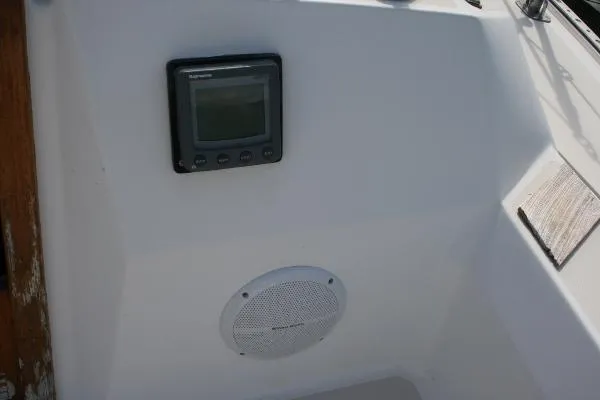 Slide: The Image of Sabre 30 Mark III 1989 - 7