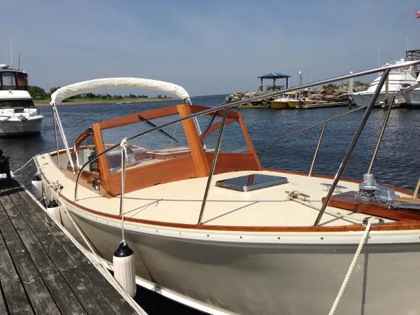 Slide: The Image of Dyer 29 Bass Boat 1984 - 1