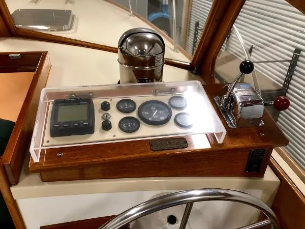 Slide: The Image of Dyer 29 Bass Boat 1984 - 11