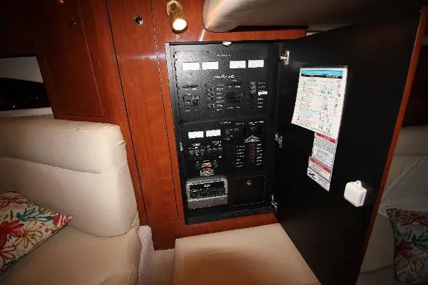 Slide: The Image of Sea Ray 360 Sundancer 2003 - 6