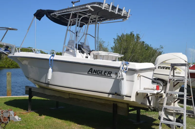 Slide: The Image of Angler 220 2004 - 0