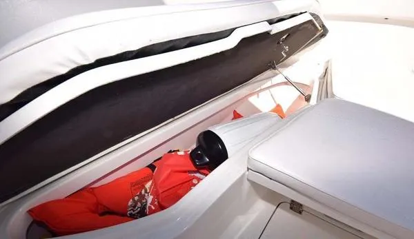 Slide: The Image of Robalo 300 2014 - 4