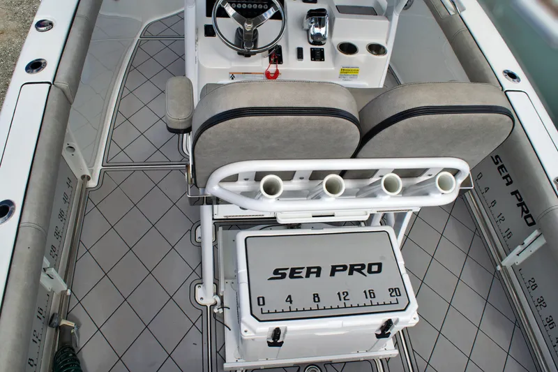 Slide: The Image of 2018 SEA PRO 239 CC - Image 13 - 13