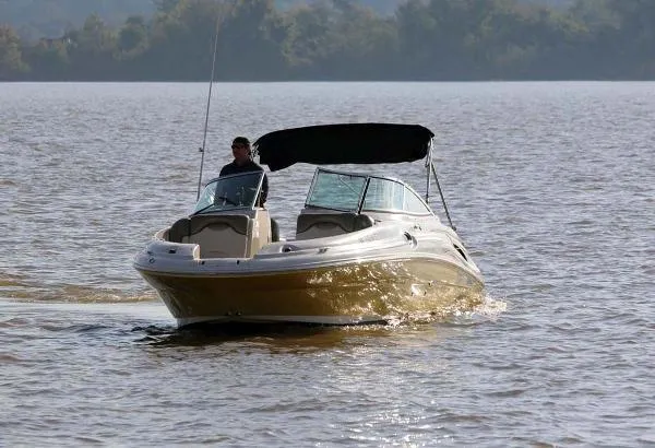 Slide: The Image of Sea Ray 270 Sundeck 2005 - 3