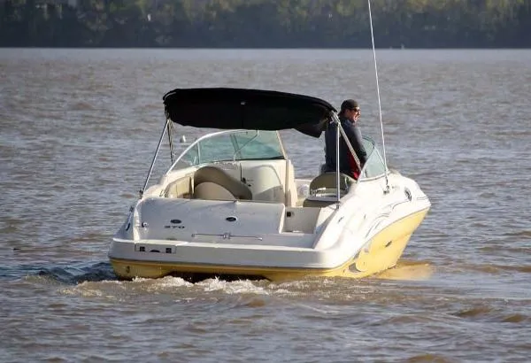 Slide: The Image of Sea Ray 270 Sundeck 2005 - 4