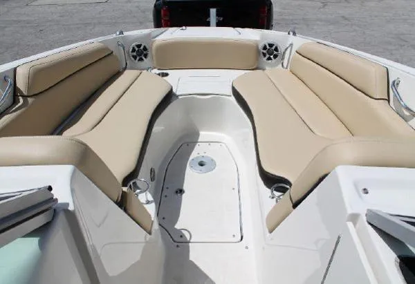 Slide: The Image of Sea Ray 290 Sundeck 2008 - 9
