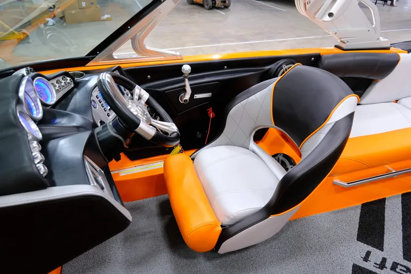 Slide: The Image of MasterCraft X10 2015 - 13