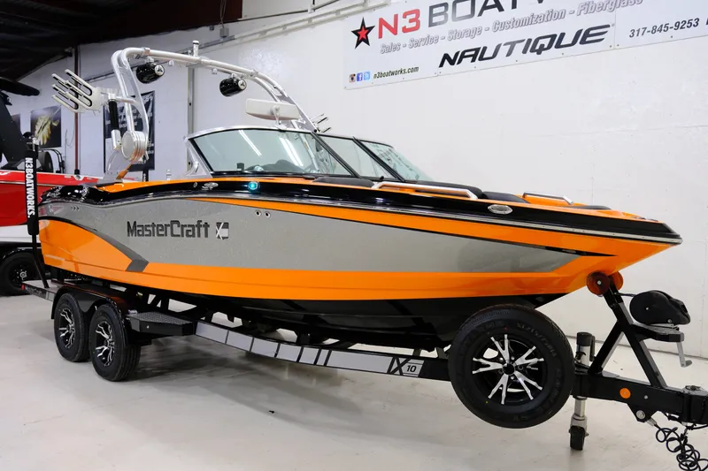 Slide: The Image of MasterCraft X10 2015 - 2