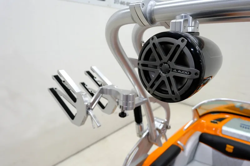 Slide: The Image of MasterCraft X10 2015 - 21