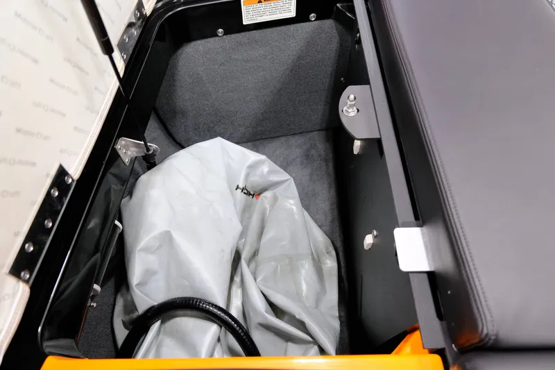 Slide: The Image of MasterCraft X10 2015 - 22