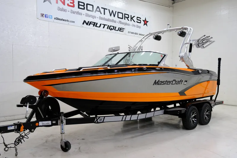 Slide: The Image of MasterCraft X10 2015 - 5