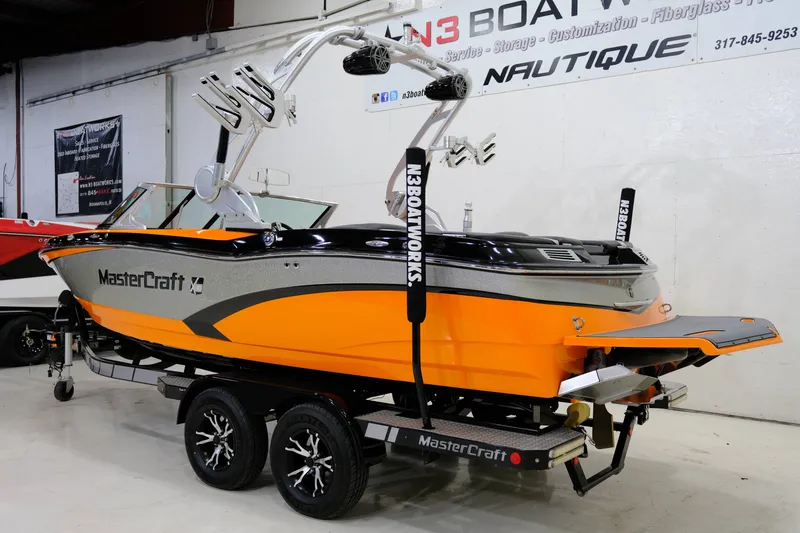 Slide: The Image of MasterCraft X10 2015 - 6