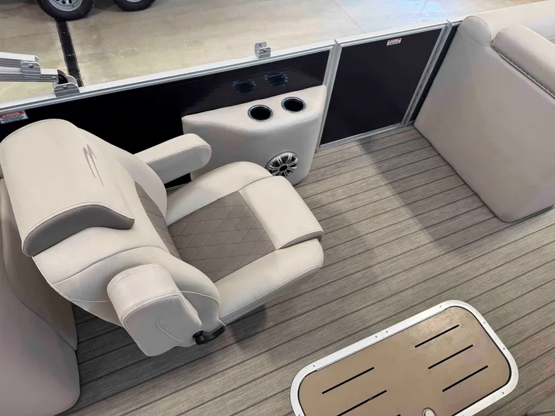 Slide: The Image of Bennington 24SSRX 2017 - 12