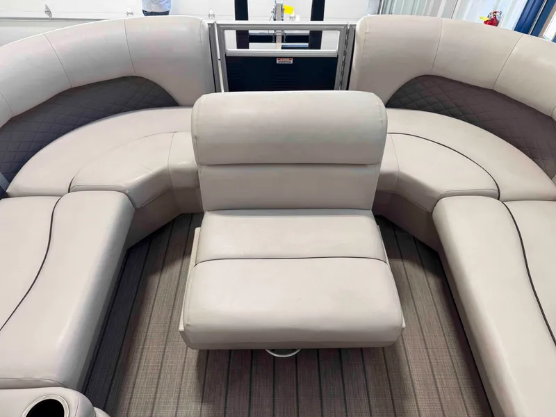 Slide: The Image of Bennington 24SSRX 2017 - 25