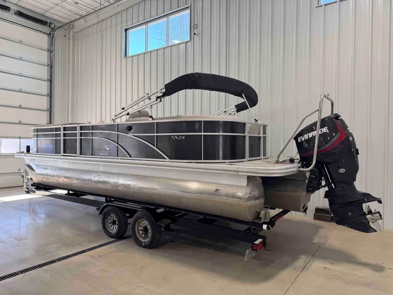 Slide: The Image of Bennington 24SSRX 2017 - 3