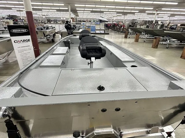 Slide: The Image of Xtreme Boats Classic 1854SS Tunnel 2026 - 7