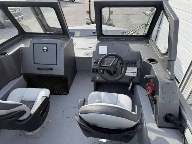 Slide: The Image of SeaArk Pro Cat 200 2026 - 10