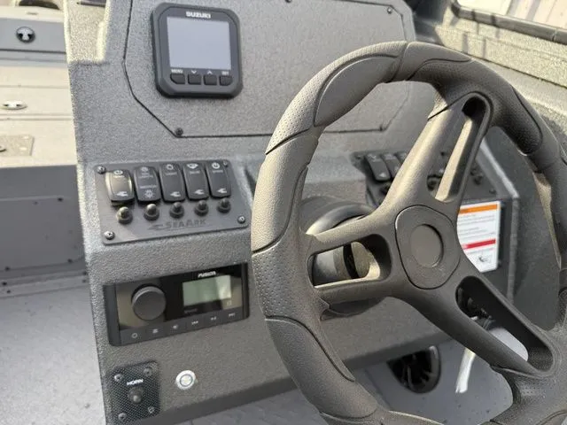 Slide: The Image of SeaArk Pro Cat 200 2026 - 11