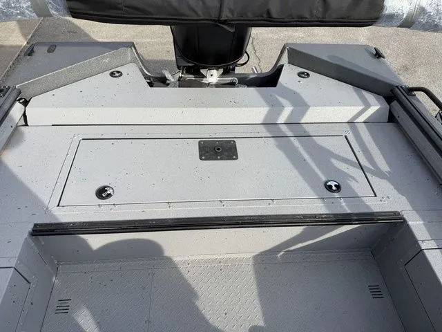 Slide: The Image of SeaArk Pro Cat 200 2026 - 16