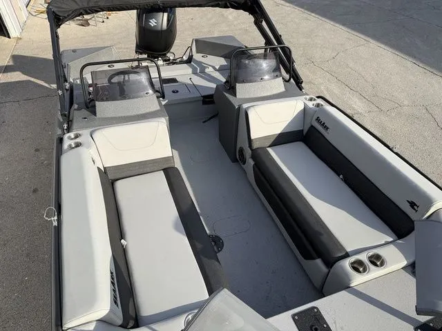 Slide: The Image of SeaArk Easy 200 2026 - 12