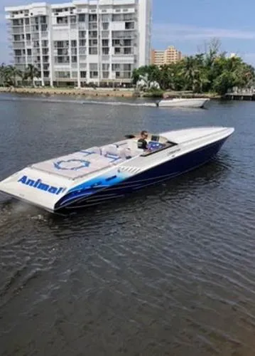 Slide: The Image of Fountain 42 Executioner - Boat is in Miami Beach 2005 - 2