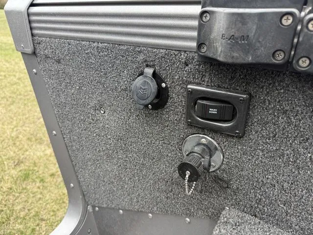 Slide: The Image of Lund 2275 Baron Sport 2020 - 12