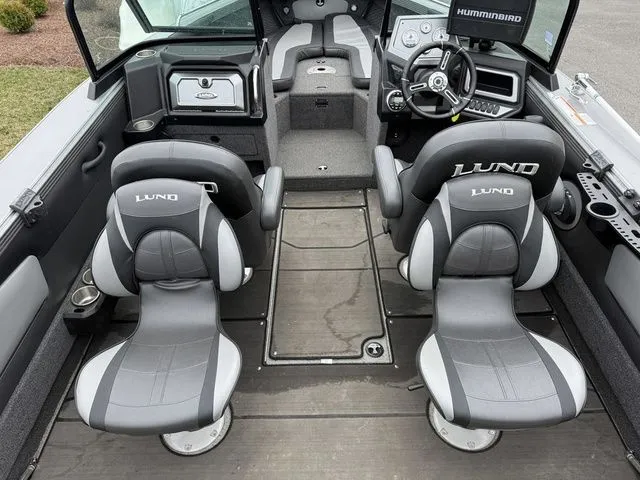 Slide: The Image of Lund 2275 Baron Sport 2020 - 17