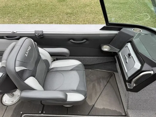 Slide: The Image of Lund 2275 Baron Sport 2020 - 26