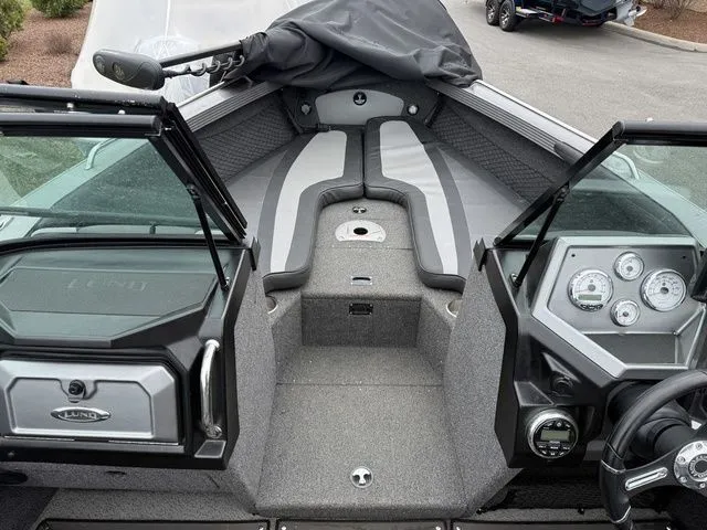 Slide: The Image of Lund 2275 Baron Sport 2020 - 27