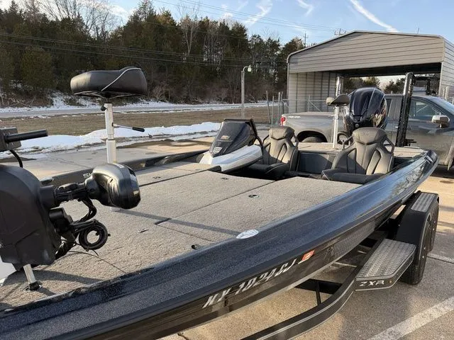 Slide: The Image of Skeeter ZXR20 2023 - 12