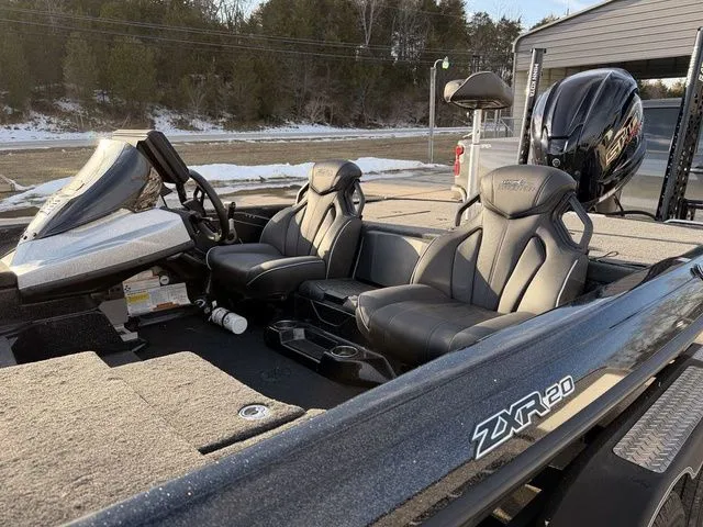 Slide: The Image of Skeeter ZXR20 2023 - 13