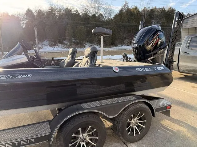 Slide: The Image of Skeeter ZXR20 2023 - 14