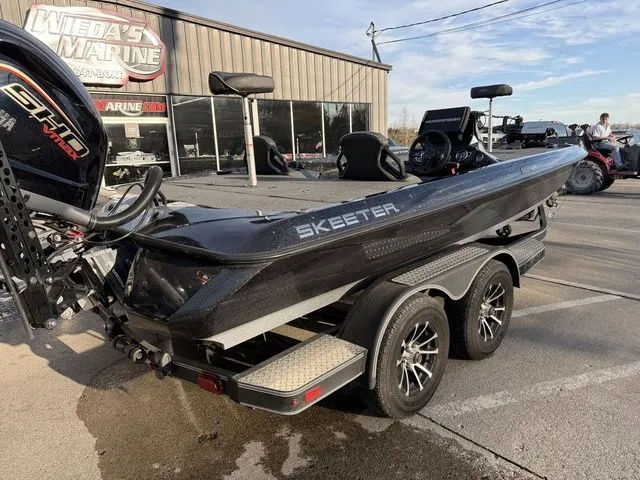 Slide: The Image of Skeeter ZXR20 2023 - 3