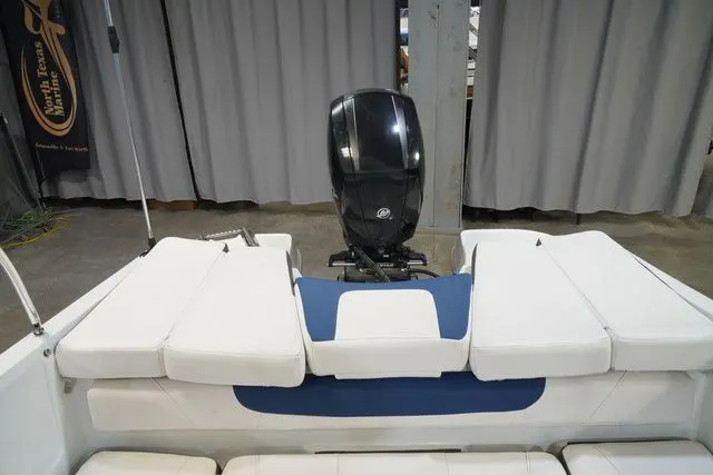 Slide: The Image of Tahoe 450 TF 2018 - 20