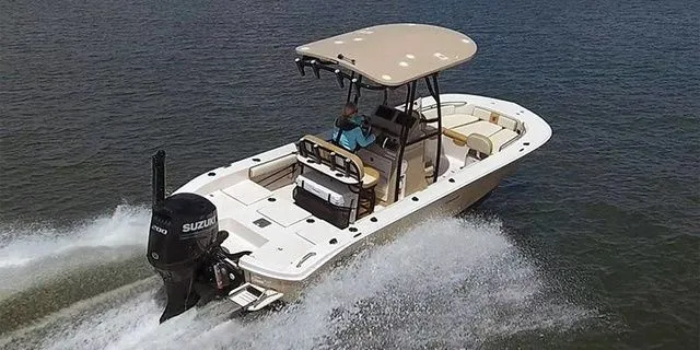 The Image of Carolina 22 Ultra Elite 2026 - 1