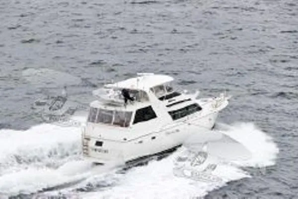 Slide: The Image of Hatteras Motor Yacht 1995 - 1