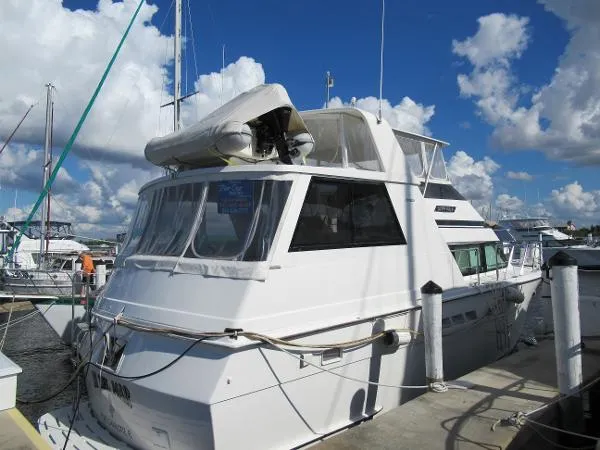 Slide: The Image of Hatteras Motor Yacht 1995 - 5