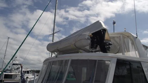 Slide: The Image of Hatteras Motor Yacht 1995 - 6