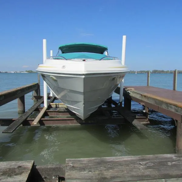 Slide: The Image of Baha Cruisers 340 Mach 1 2000 - 3