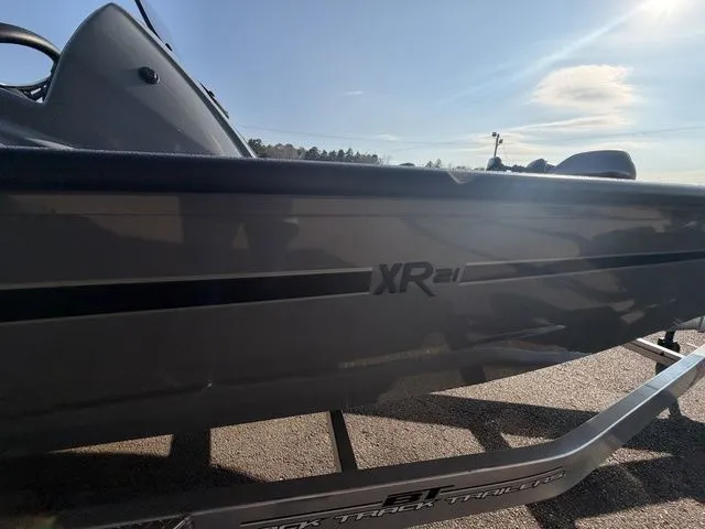 Slide: The Image of Xpress XR 21 BASS 2026 - 9