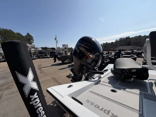 Slide: The Image of Xpress H210B 2026 - 10