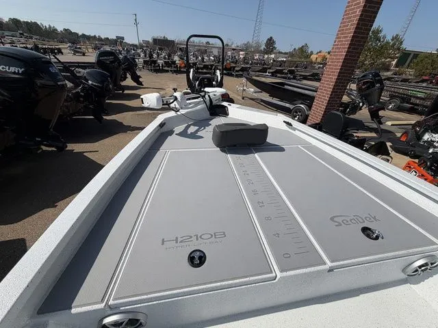 Slide: The Image of Xpress H210B 2026 - 20