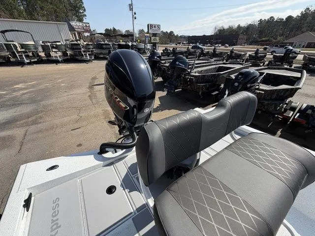 Slide: The Image of Xpress H210B 2026 - 25